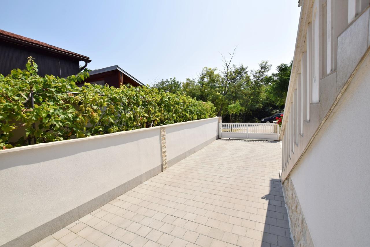נין Apartment Diva מראה חיצוני תמונה